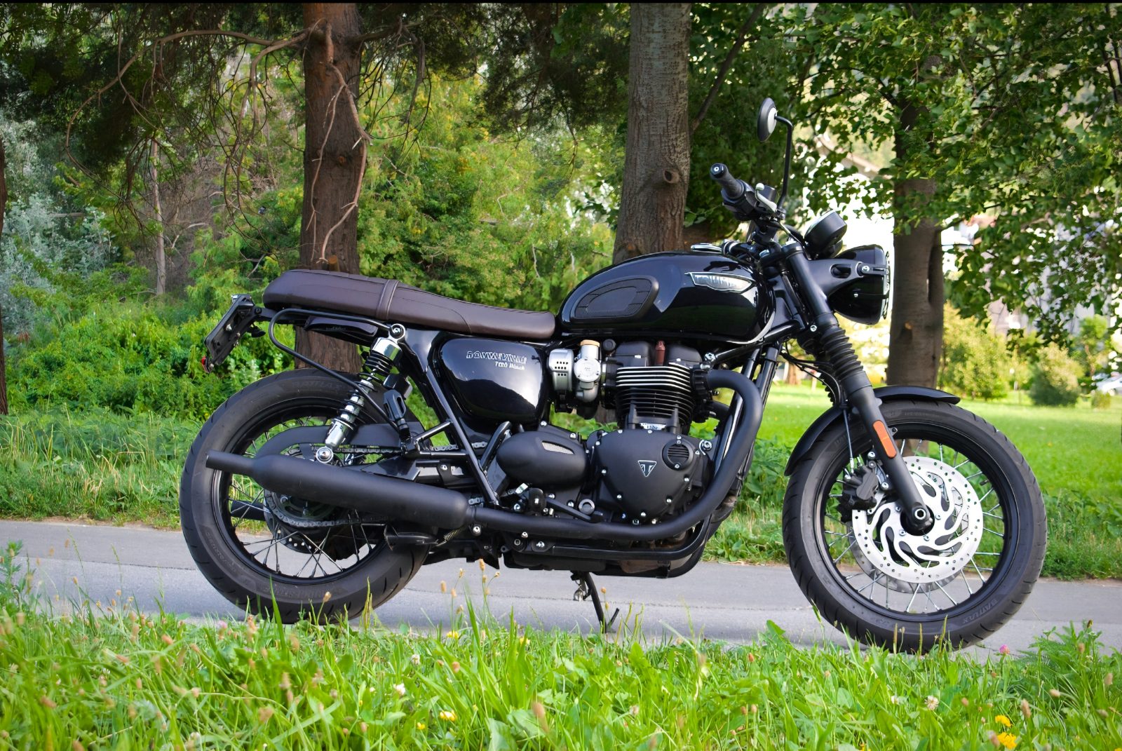 TRIUMPH Bonneville T120 Black, Brig